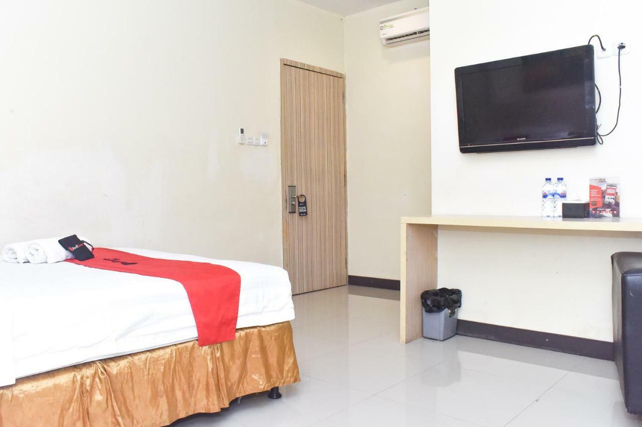 Reddoorz Plus Near Sultan Hasanuddin Airport Ξενοδοχείο Μακασάρ Εξωτερικό φωτογραφία